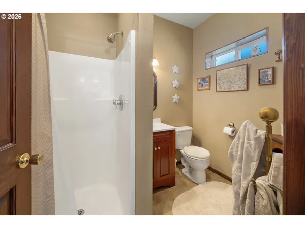 $950,000 | 5750 Holly Avenue, Cloverdale, OR 97112