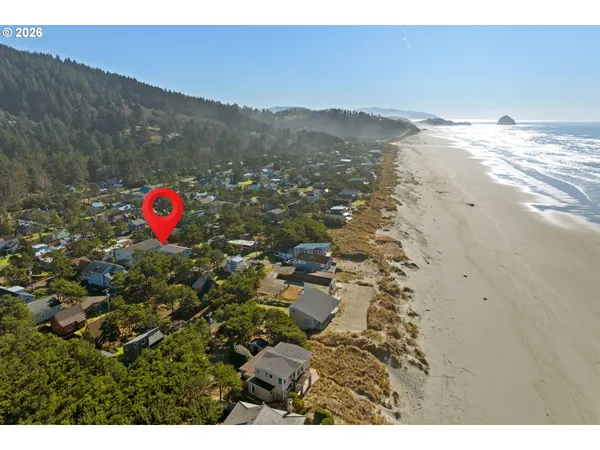 $950,000 | 5750 Holly Avenue, Cloverdale, OR 97112