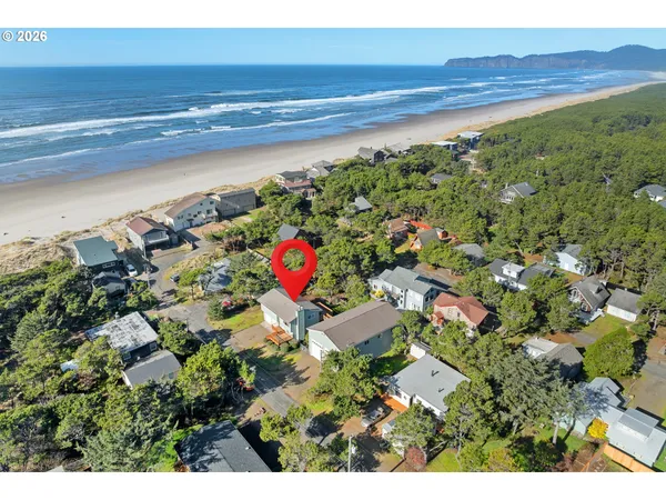 $950,000 | 5750 Holly Avenue, Cloverdale, OR 97112