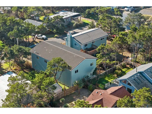 $950,000 | 5750 Holly Avenue, Cloverdale, OR 97112