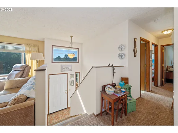 $950,000 | 5750 Holly Avenue, Cloverdale, OR 97112