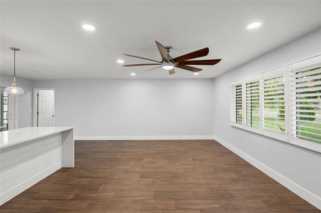 3405 South Lockwood Ridge Road Sarasota, FL 34239 - Photo 3 of 43