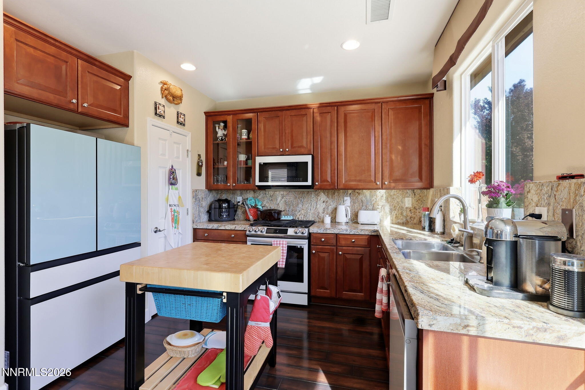 535 Pesaro Way Reno, NV 89521 - Photo 9 of 43 27-web-or-mls-IMG_2409_autoremove_447488