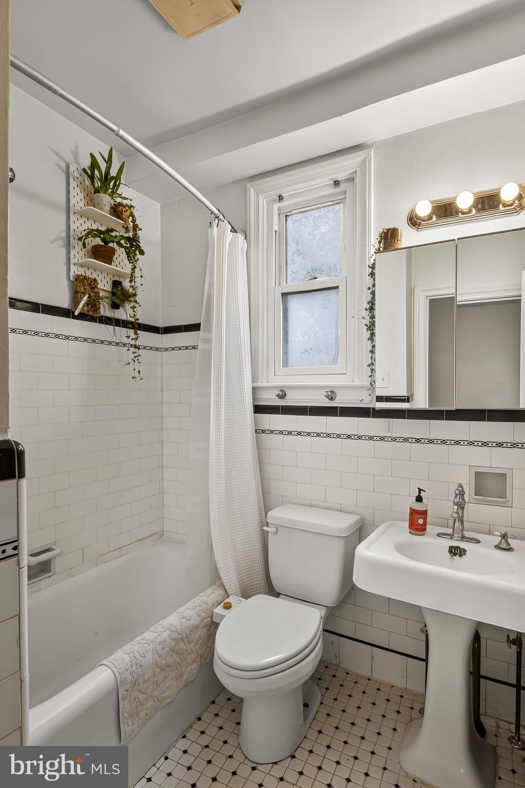 3601 Yolando Road Baltimore, MD 21218 - Photo 31 of 49 Bathroom