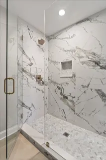 $799,500 | 168 Farmgate Drive, Schaumburg, IL 60193