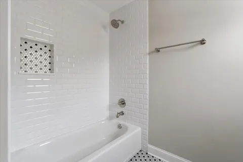 $799,500 | 168 Farmgate Drive, Schaumburg, IL 60193