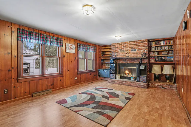 $395,000 | 2854 Oak Street, Stevensville, MI 49127