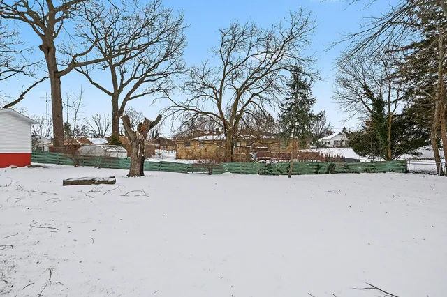 $395,000 | 2854 Oak Street, Stevensville, MI 49127