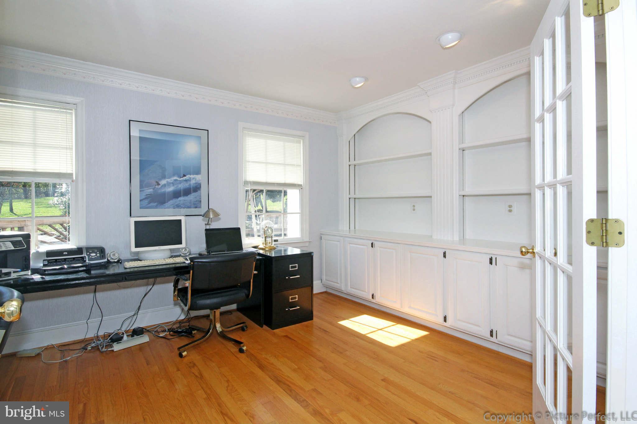 11771 Ridgeway Drive Monrovia, MD 21770 - Photo 4 of 30 First Floor Office