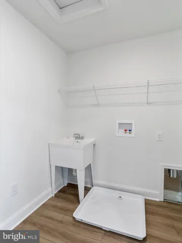 $565,900 | 127 Sussex Drive, Falling Waters, WV 25419