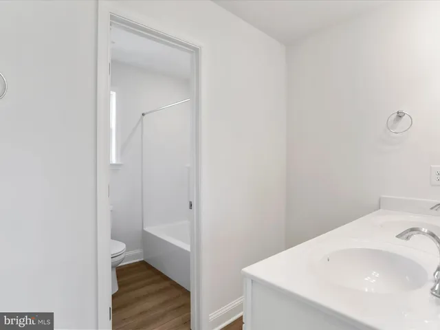 $565,900 | 127 Sussex Drive, Falling Waters, WV 25419