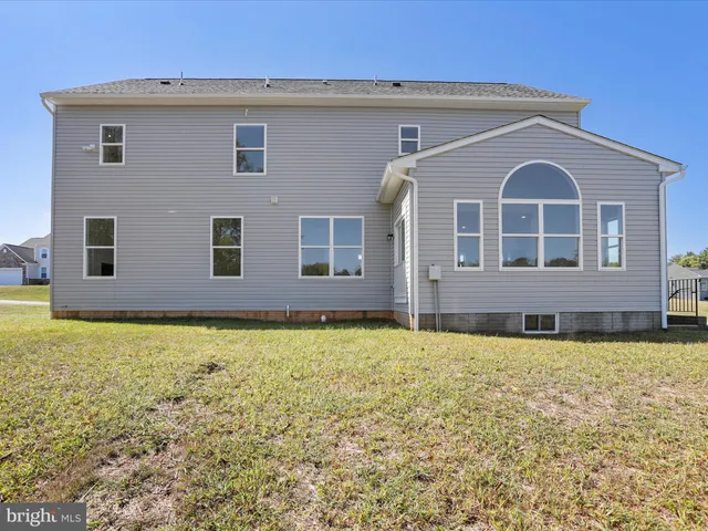 $565,900 | 127 Sussex Drive, Falling Waters, WV 25419