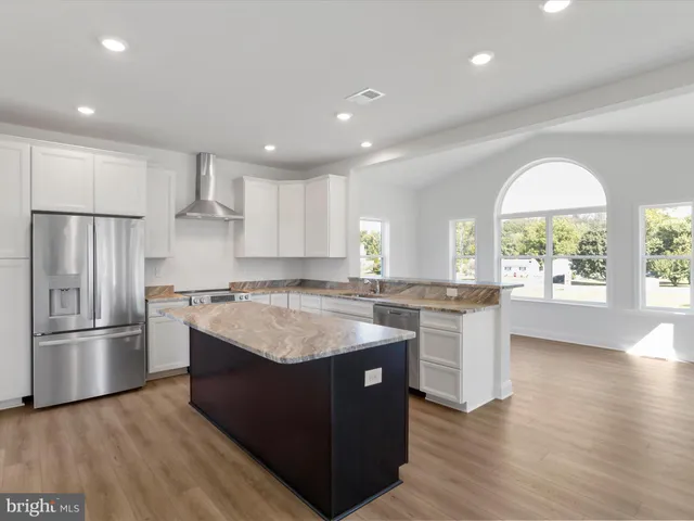 $565,900 | 127 Sussex Drive, Falling Waters, WV 25419