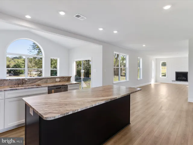 $565,900 | 127 Sussex Drive, Falling Waters, WV 25419