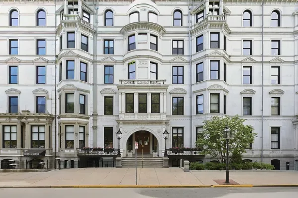 $4,300 | 160 Commonwealth Avenue, Unit 520, Boston, MA 02116