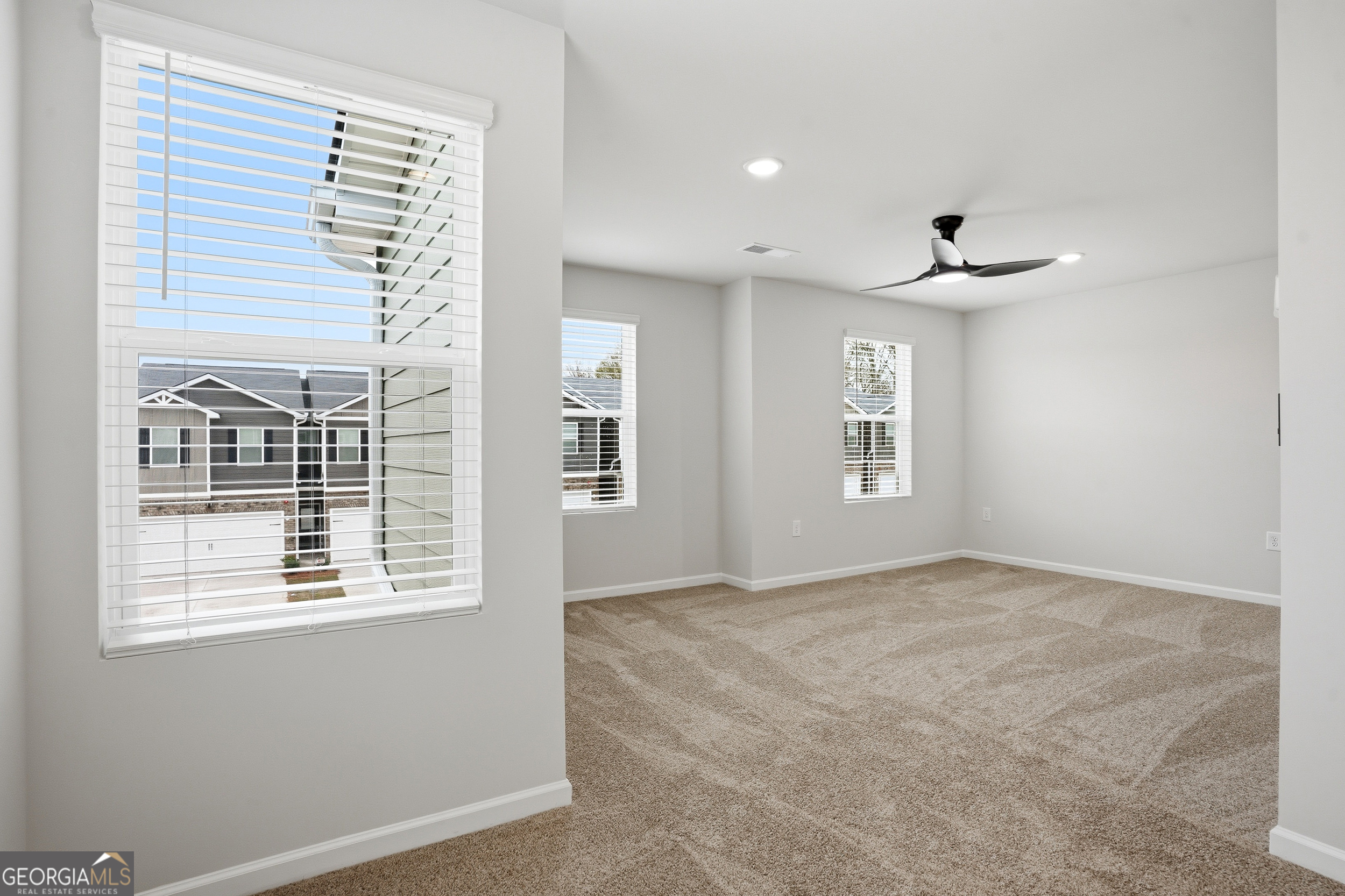 11526 Kimberly Way Hampton, GA 30228 - Photo 4 of 30