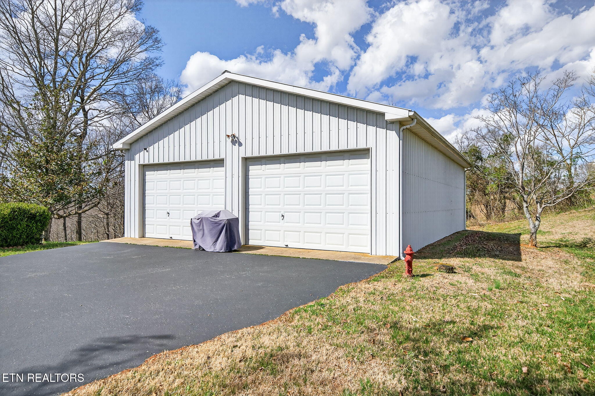 1541 Hassler Loop Byrdstown, TN 38549 - Photo 2 of 34 7-web-or-mls-1541 Hassler Lp_032_TNPC
