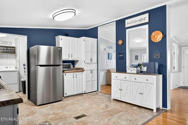 $350,000 | 1541 Hassler Loop, Byrdstown, TN 38549
