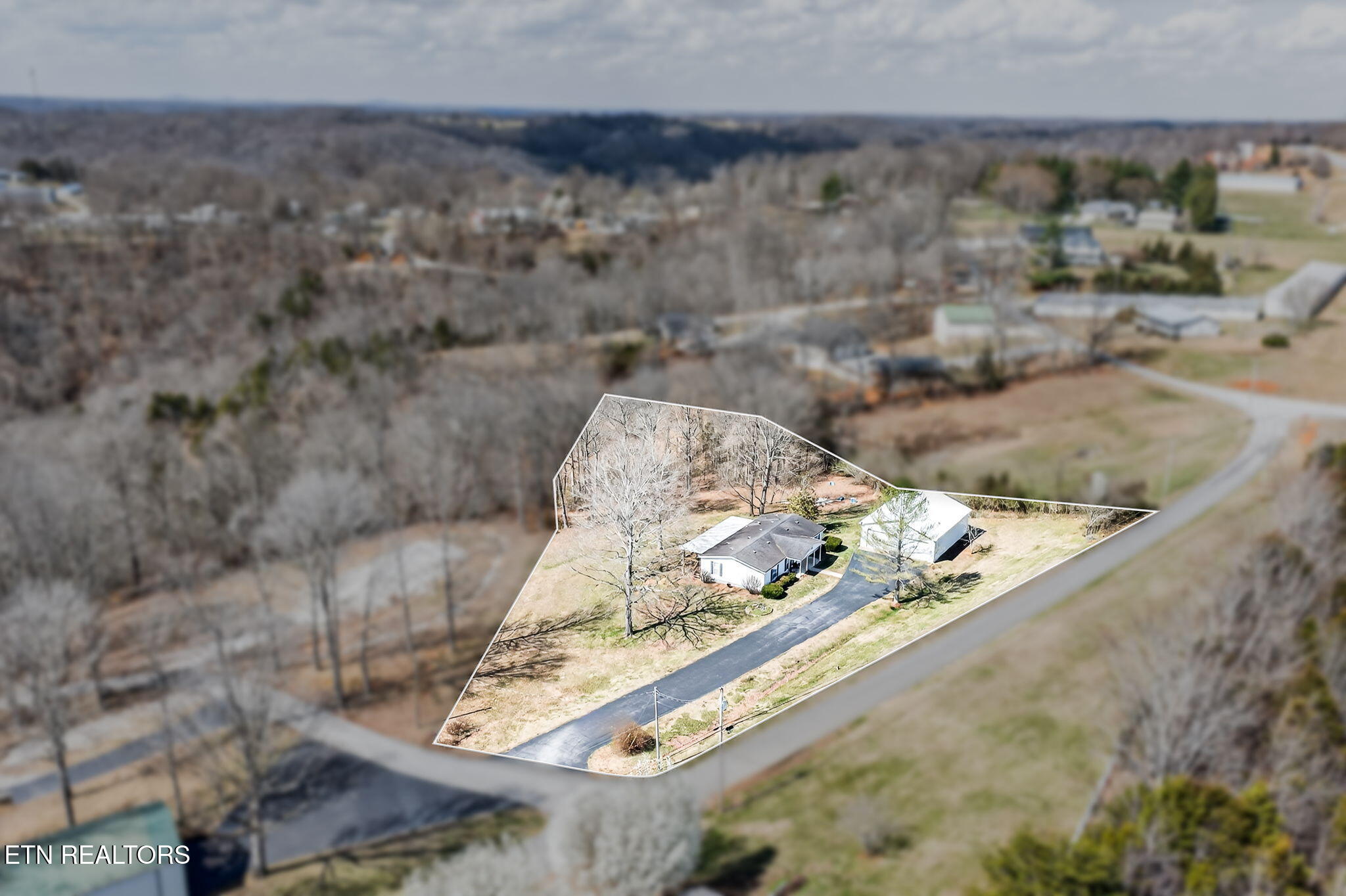 1541 Hassler Loop Byrdstown, TN 38549 - Photo 3 of 34 45-web-or-mls-1541 Hassler Lp_228_TNPC-E