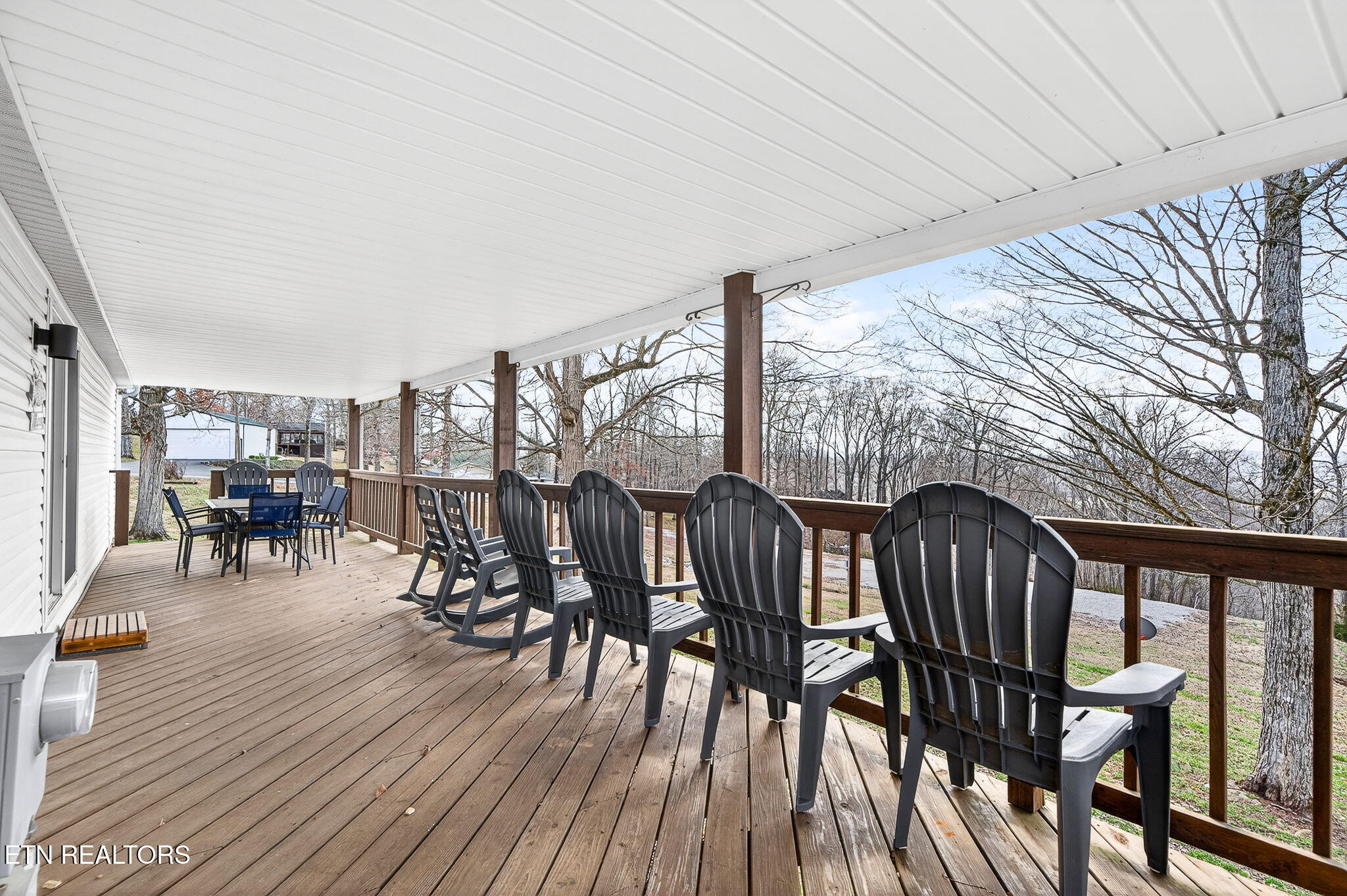 1541 Hassler Loop Byrdstown, TN 38549 - Photo 9 of 34 16-web-or-mls-1541 Hassler Lp_076_TNPC