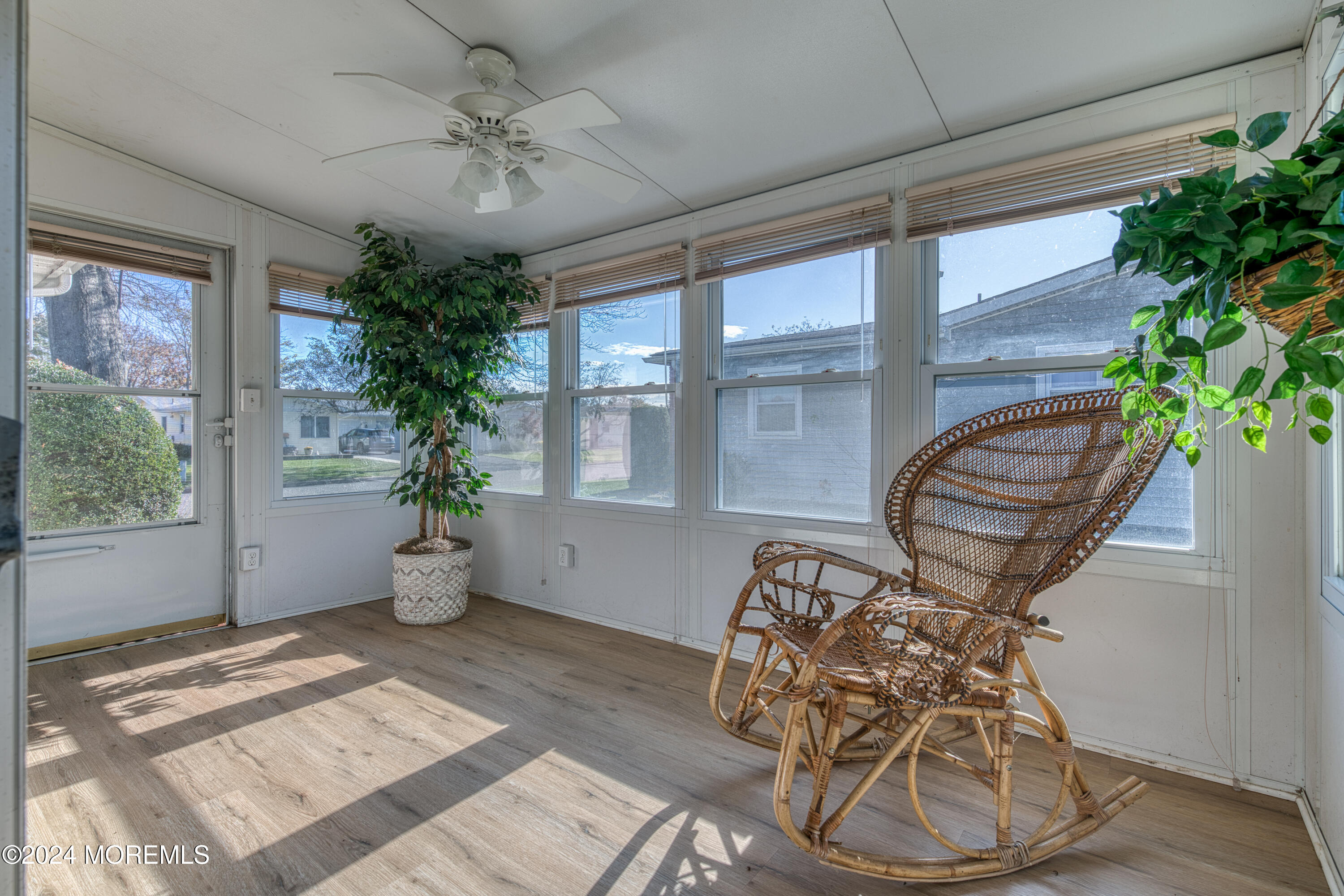 9 Brooke Road Brick, NJ 08724 - Photo 20 of 28 Sun porch