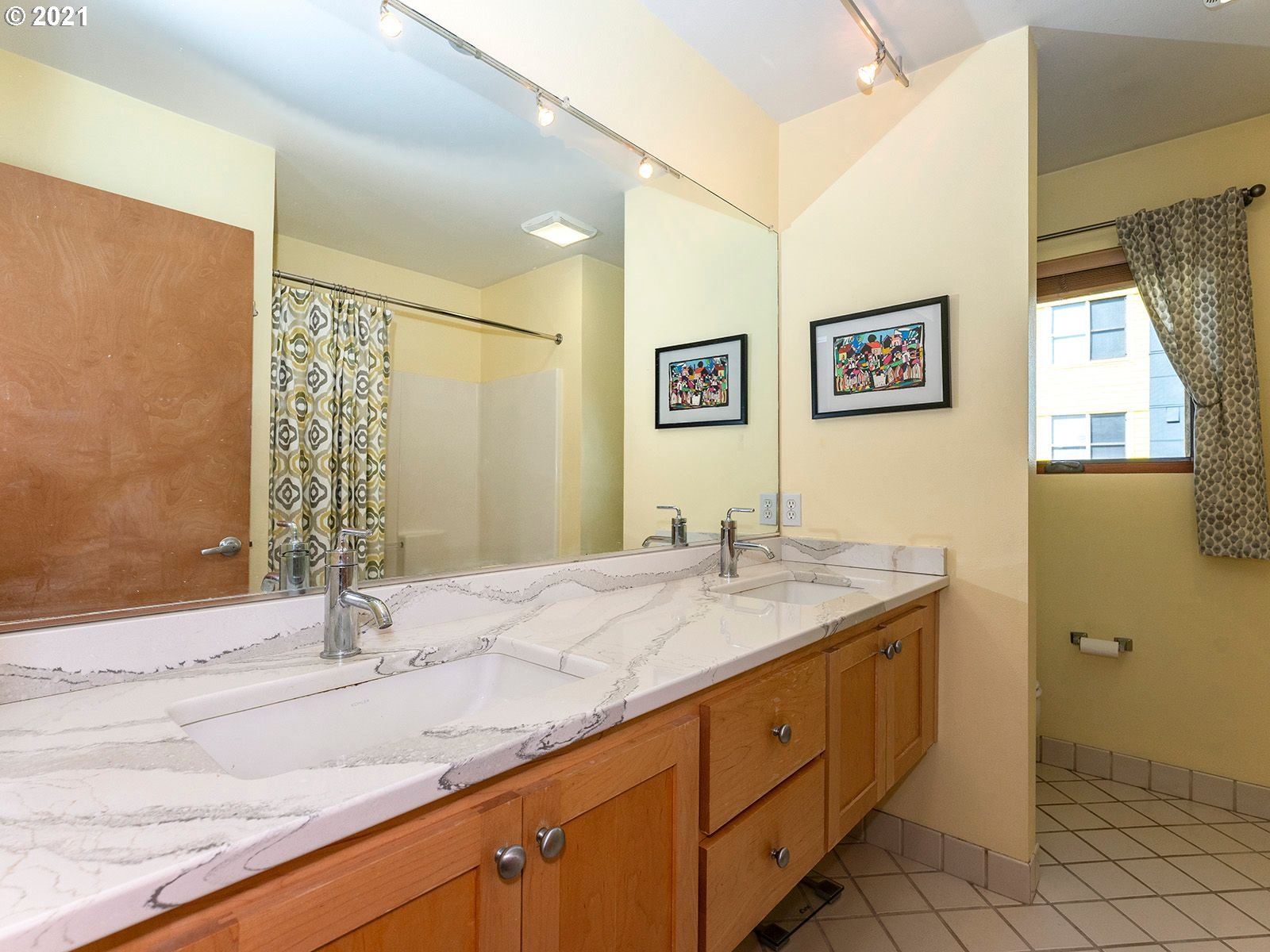 5823 Northeast Center Commons Way Portland, OR 97213 - Photo 17 of 27 Gallery Image 17