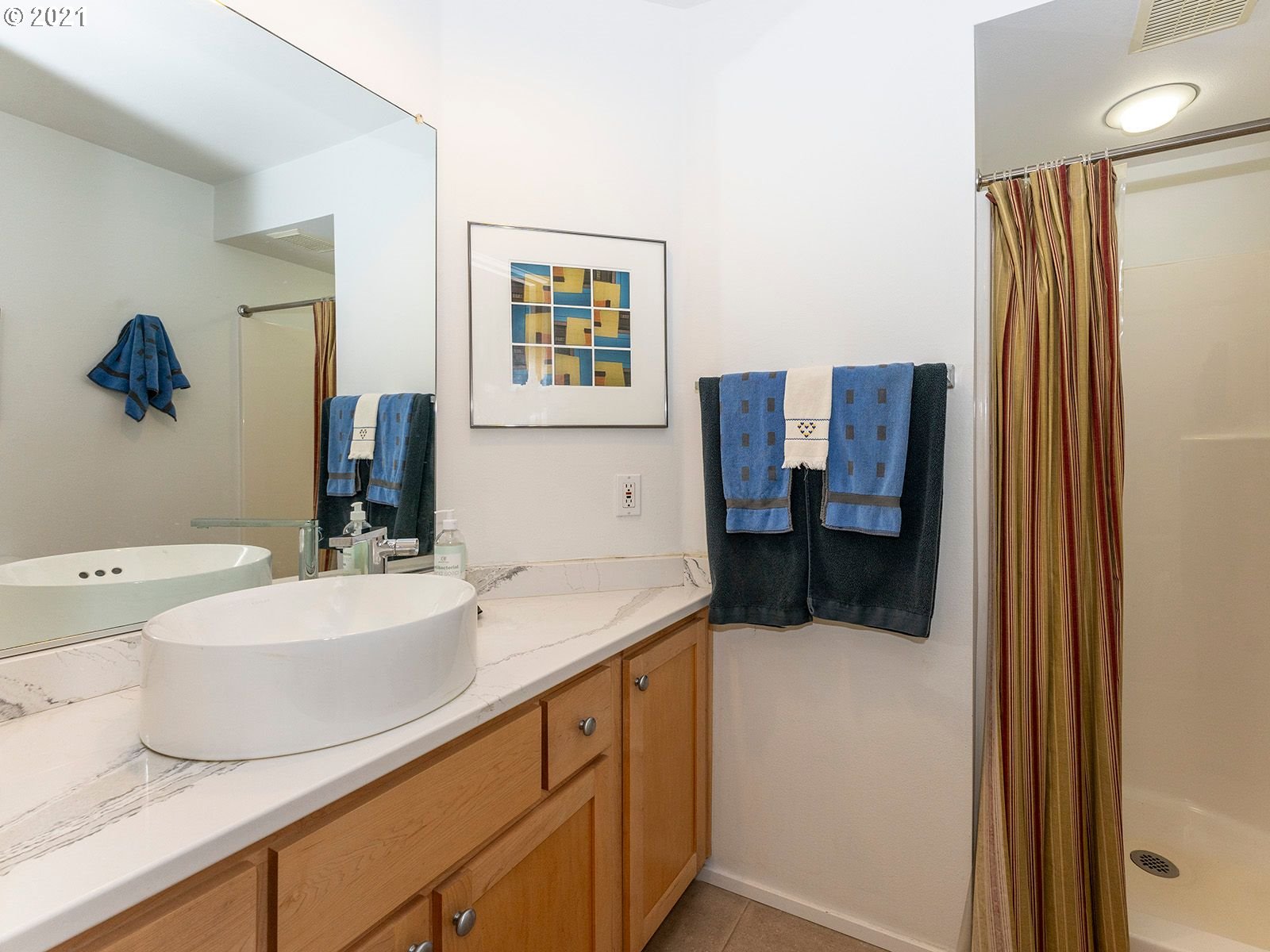 5823 Northeast Center Commons Way Portland, OR 97213 - Photo 4 of 27 Gallery Image 4
