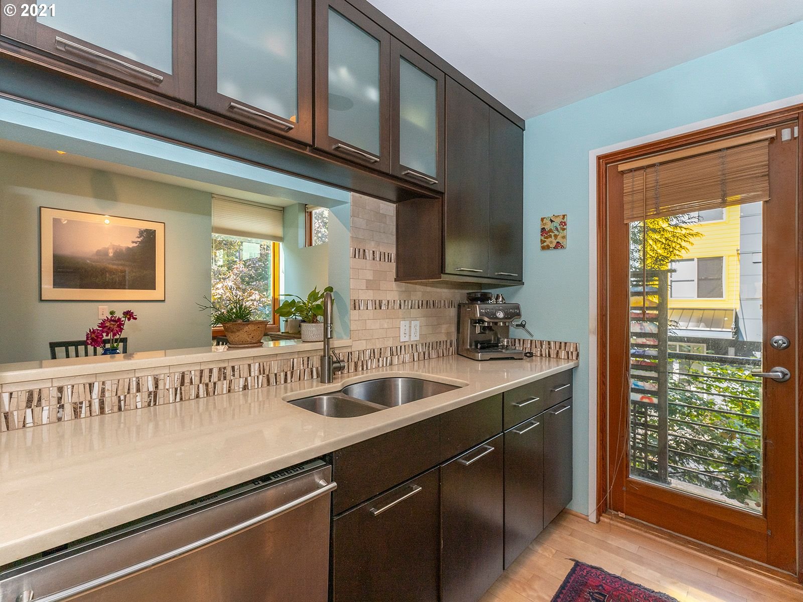 5823 Northeast Center Commons Way Portland, OR 97213 - Photo 8 of 27 Gallery Image 8