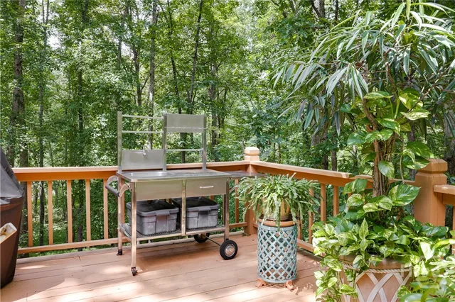 $649,900 | 295 Blue Heron Drive, Athens, GA 30605