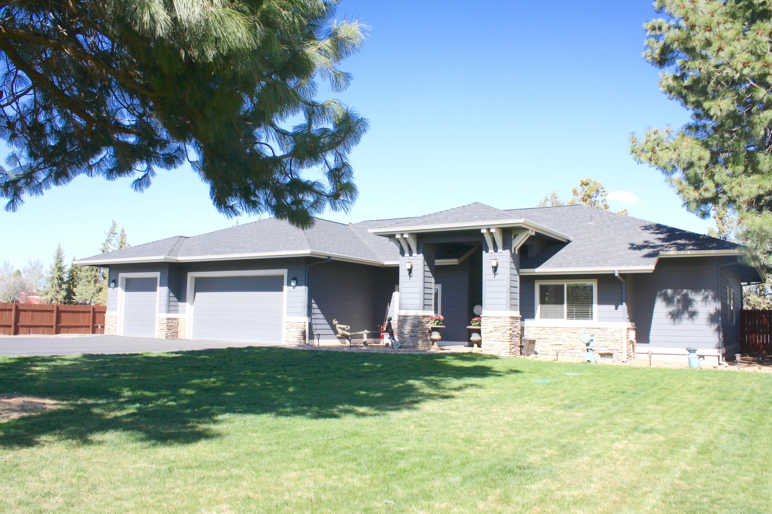 63290 Deschutes Market Road Bend, OR 97701 - Photo 4 of 48 front of home