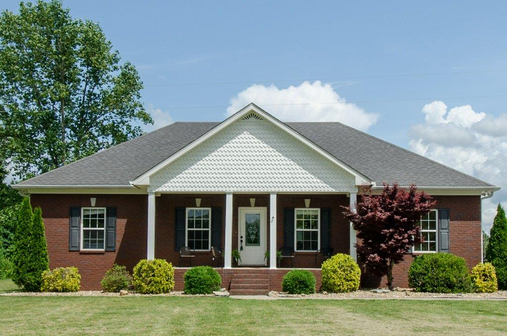 962 Mt Vernon Road Bethpage, TN 37022 - Photo 1 of 23 front view of a house with a yard