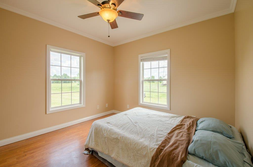 962 Mt Vernon Road Bethpage, TN 37022 - Photo 15 of 23 a bedroom with a bed and a window