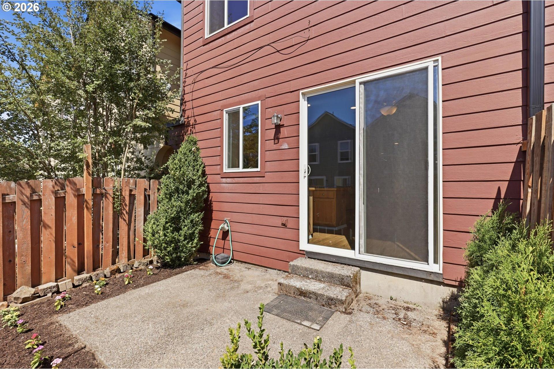 5934 Southeast 16th Loop Gresham, OR 97080 - Photo 32 of 36 Gallery Image 32