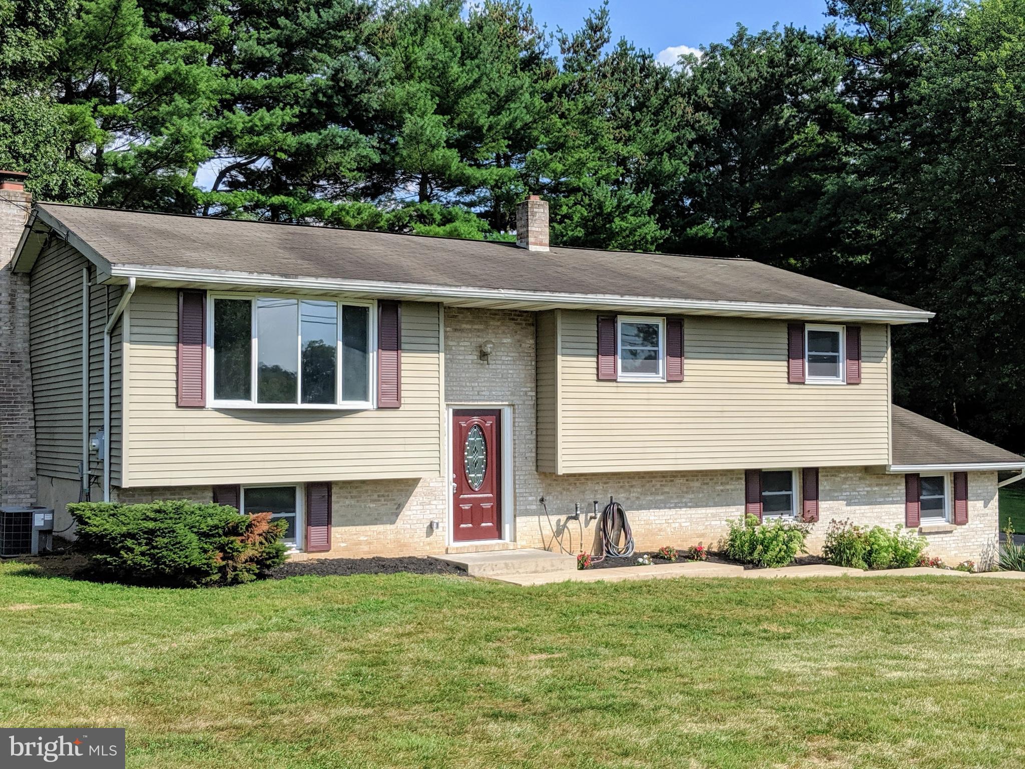 4631 Bossler Road Elizabethtown, PA 17022 - Photo 2 of 39 Gallery Image 2