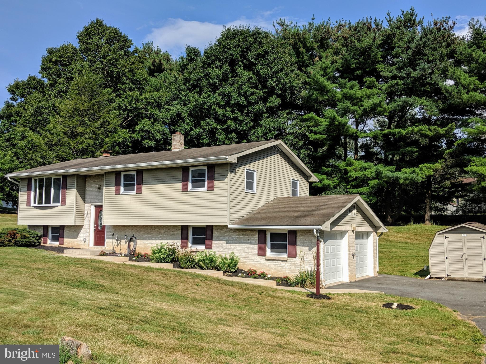 4631 Bossler Road Elizabethtown, PA 17022 - Photo 3 of 39 Gallery Image 3