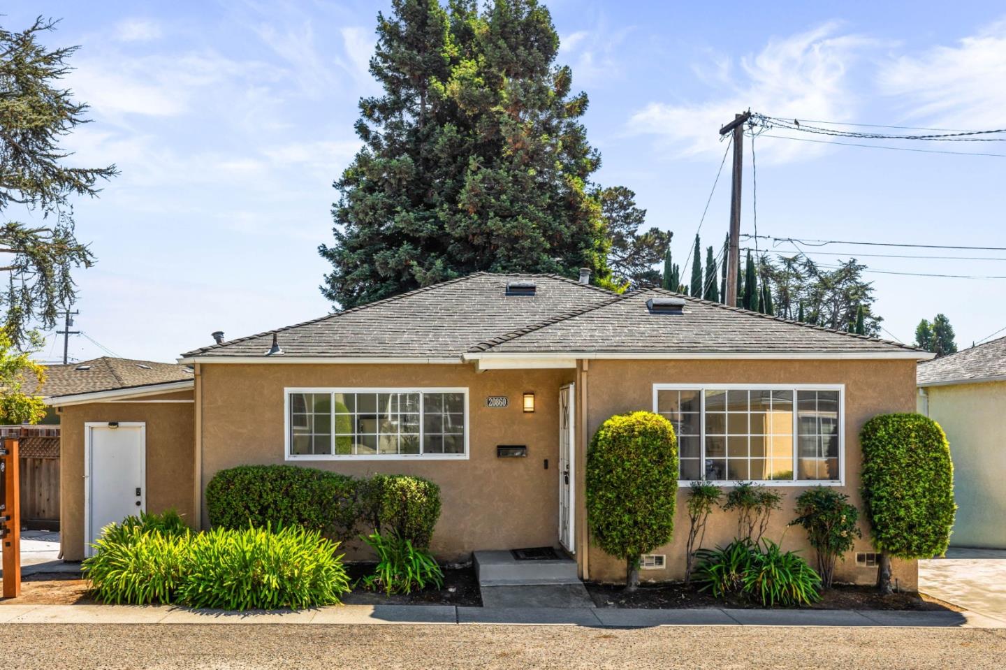 20860 Baker Road Castro Valley, CA 94546 - Photo 21 of 21 a front view of a house with garden