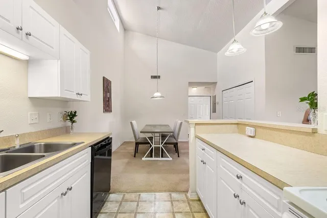 $169,900 | 185 North Pearl Lake Causeway, Unit 214, Altamonte Springs, FL 32714