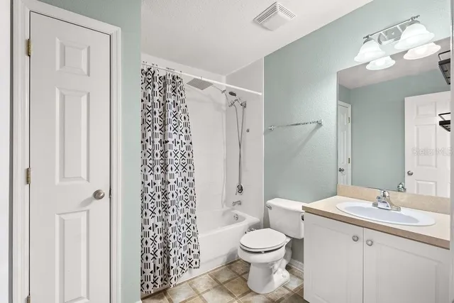 $169,900 | 185 North Pearl Lake Causeway, Unit 214, Altamonte Springs, FL 32714