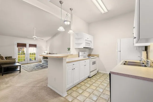 $169,900 | 185 North Pearl Lake Causeway, Unit 214, Altamonte Springs, FL 32714