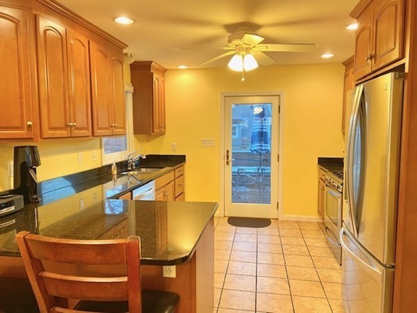 85 Albatross Road Quincy, MA 02169 - Photo 5 of 25 Gallery Image 5