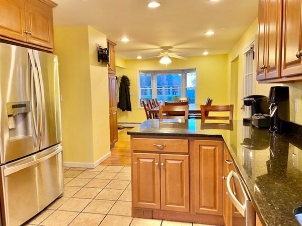 85 Albatross Road Quincy, MA 02169 - Photo 6 of 25 Gallery Image 6