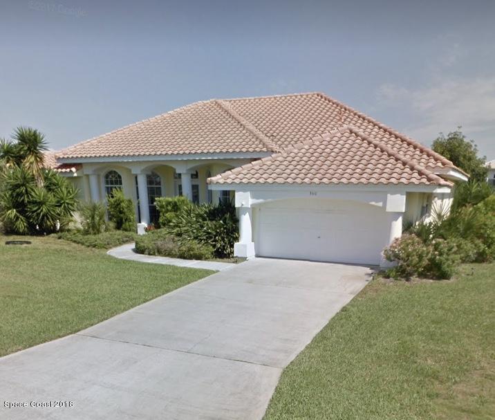340 Riggs Avenue Melbourne Beach, FL 32951 - Photo 3 of 49 IMG_1843 (1)