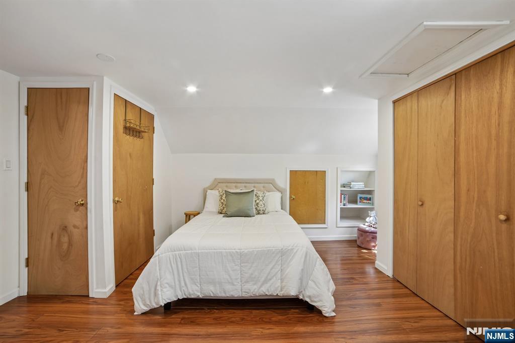 157 Sussex Road Tenafly, NJ 07670 - Photo 37 of 50