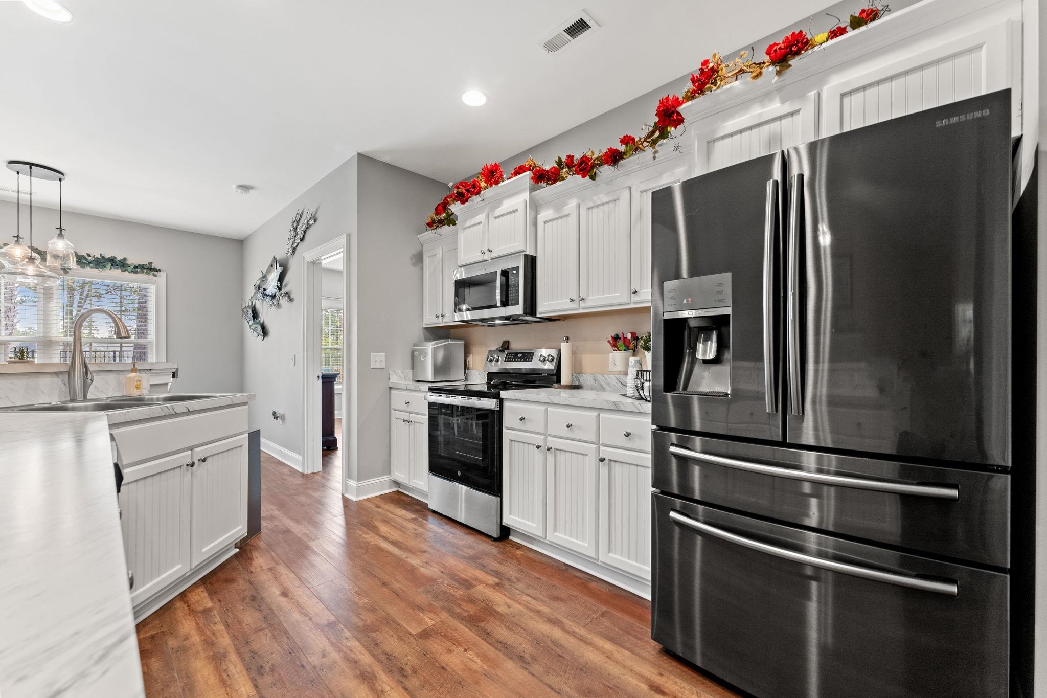 808 Stone Pine Court Loris, SC 29569 - Photo 11 of 47