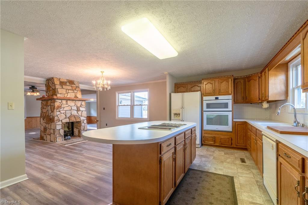 312 Kirby Road King, NC 27021 - Photo 12 of 34 Kitchen