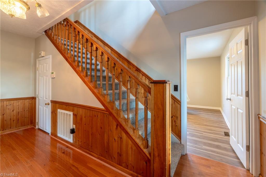 312 Kirby Road King, NC 27021 - Photo 3 of 34 Entry