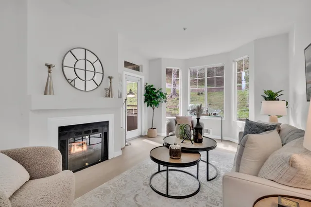 $349,000 | 320 Caldecott Lane, Unit 116, Oakland, CA 94618