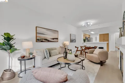 $349,000 | 320 Caldecott Lane, Unit 116, Oakland, CA 94618