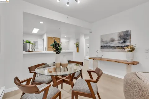 $349,000 | 320 Caldecott Lane, Unit 116, Oakland, CA 94618