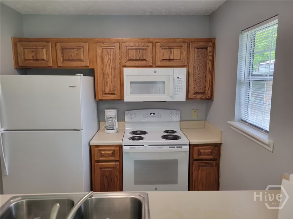 213 Redan Drive Savannah, GA 31410 - Photo 12 of 39